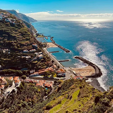 Madeira Casa Do Vale 2 カリェタ